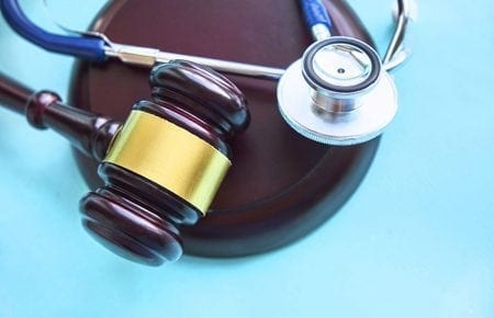 4 Common Reasons You Should Hire a Medical Malpractice Lawyer