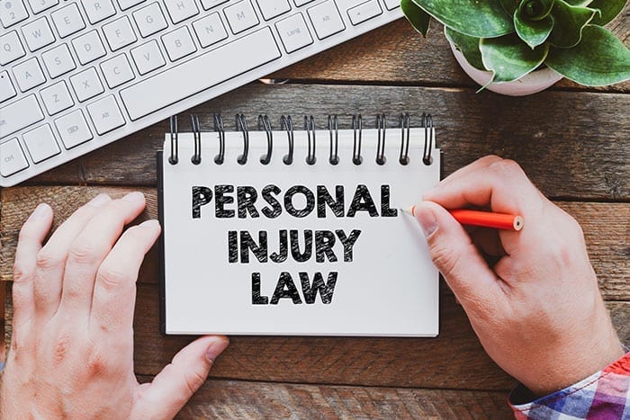 5 Common Mistakes People Make When They Hire a Personal Injury Lawyer