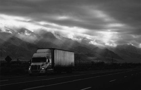 When You Should Hire a Lawyer After a Trucking Accident